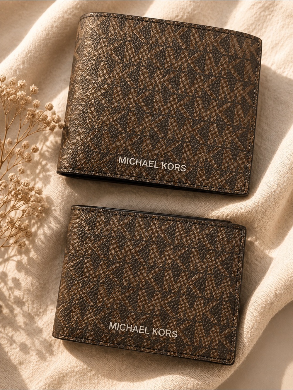 Michael Kors Brown Signature Canvas Men’s Bi-Fold Wallet 2 in 1 wallet&card hold